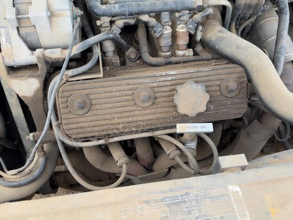 1986-1989 Olds 88 Front Valve Cover Oem 3.8L — photo 4