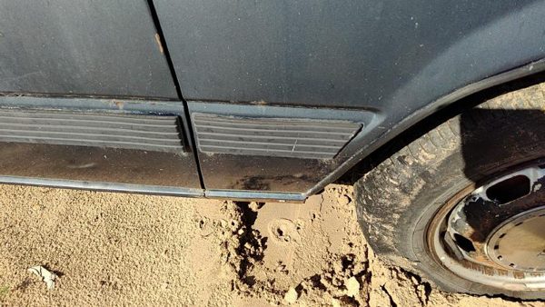 84-86 Toyota Camry Passenger Right Moulding From Fender Oem Trim Strip — photo 4