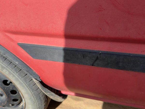 1987-1988 Toyota FX Passenger Right Rear Moulding on Quarter Panel OEM — photo 2