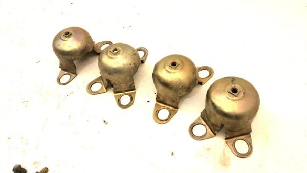 1984 Cadillac Deville Hub Cap Retainer Bracket Set Locking Hub Cap Bolts And Key — photo 5