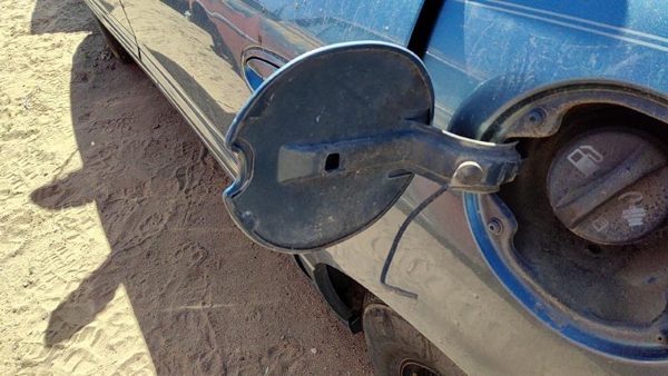 00-04 Lesabre Buick Lesabre Fuel Tank Door With Hinge Gas Lid Oem Filler Blue — photo 3