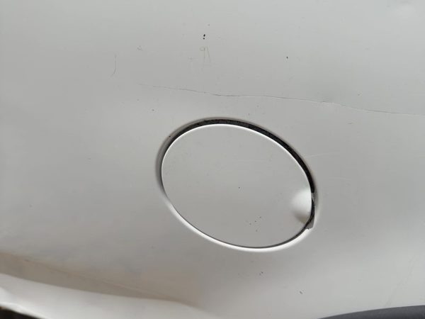 1997-2004 Ford F150 Fuel Tank Door With Hinge Gas Lid Oem Filler White — photo 2