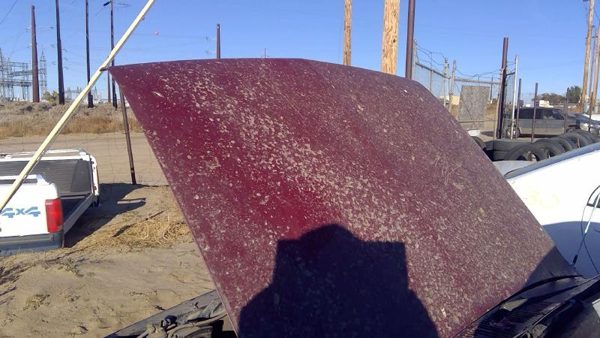 1986 Isuzu Pickup Hood Red Bent Corners — photo 3
