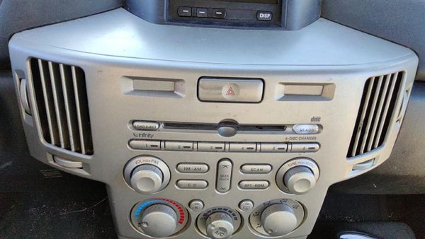2004 Mitsubishi Endeavor Audio & Visual Equip.(radio) mn141260 — photo 2