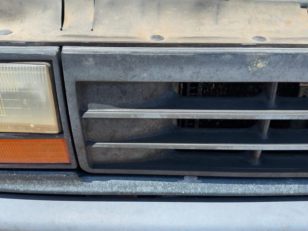 91-94 Ford Explorer 2 Dr Front Grille Assembly Painted Exc Limited OEM F1TZ8200A — photo 3
