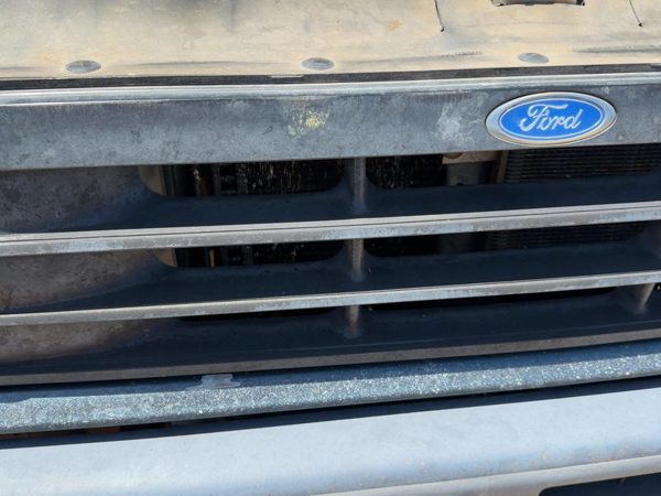 91-94 Ford Explorer 2 Dr Front Grille Assembly Painted Exc Limited OEM F1TZ8200A — photo 4