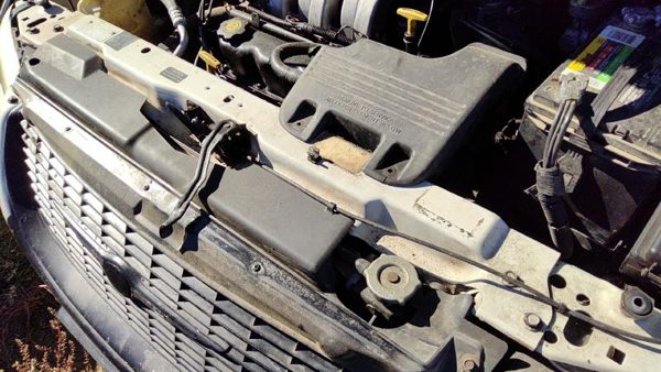 1998 Chrysler Town Cntry Radiator Support — photo 2
