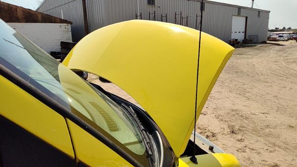 2002 Chevy Express 3500 Hood Yellow — photo 6