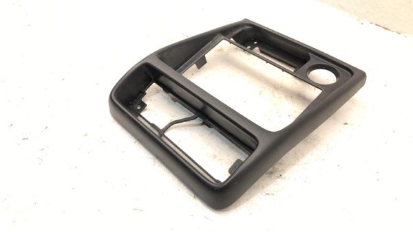 1996-1998 Geo Tracker Trim Bezel Around Radio Surround Dash Panel Oem Black — photo 9