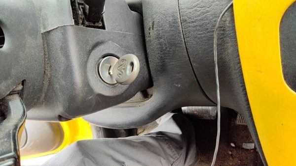 2002-2005 Dodge Neon Ignition Switch Assembly With Key Complete Electrical At — photo 3