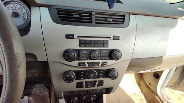 2010-2011 Ford Focus Trim Bezel Around Radio Surround Dash Panel Oem Gray Gs — photo 3