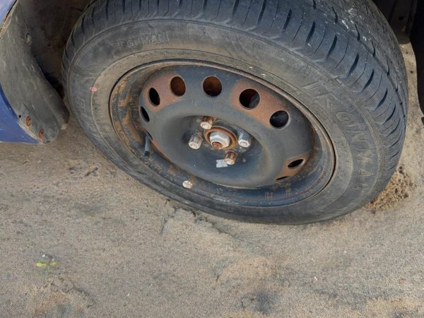 2004 Chevy Aveo 14" Steel Wheel Oem Factory Rim Py8 #1 14X5-1/2 96534957 — photo 1