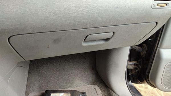 07-09 Grand Vitara Xl-7 Glove Box Assembly Complete Door With Latch Oem Gray — photo 2