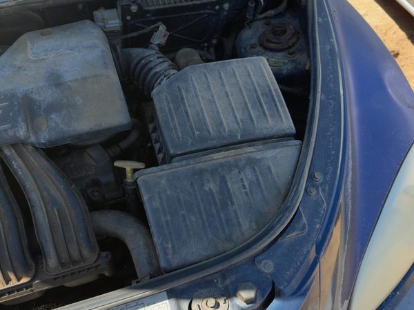 01-02 Pt Cruiser Complete Air Intake Cleaner Filter Box Housing With Tube 2.4L — photo 3