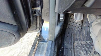 2002-2005 Hyundai Xg350 Driver Left Lower Kick Trim Panel Oem Black
