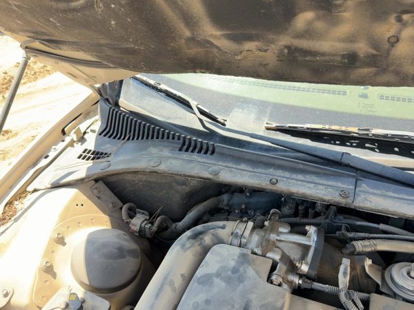 2000-2002 Lincoln LS Windshield Wiper Cowl Vent Trim Panel OEM Cover — photo 2