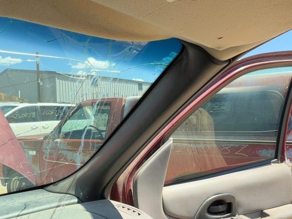 97-05 Venture Passenger Right A Pillar Trim Windshield Post Panel Oem Gray 14C — photo 1