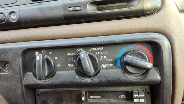 1995-1997 Ford Contour Temperature Control Module In Dash Heater Ac Head Unit — photo 1