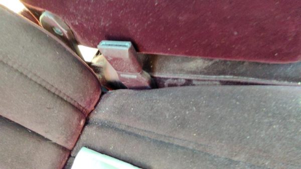 84-89 Buick Century Passenger Right Front Seat Belt Buckle Receiver Oem Red — photo 2