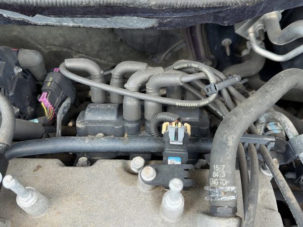 2005-2009 Chevy Equinox Ignition Coil Assembly Oem 3.4L 12579177 — photo 3