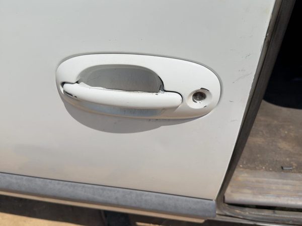 99 Town & Country Driver Left Front Outside Door Handle Oem Taupe Frost Ptk — photo 3
