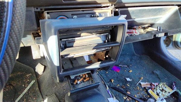 1988-1989 Honda Civic Trim Bezel Around Radio Surround Dash Panel Oem Blue Sedan — photo 3