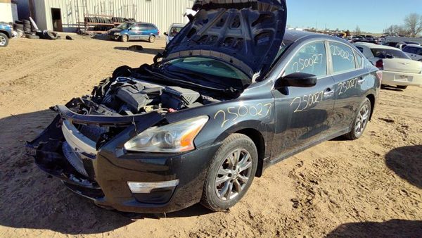 2015 Nissan Altima — vehicle photo 1