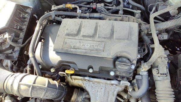 2011-2016 Chevy Cruze Valve Cover Oem 1.4L 25198877 — photo 4