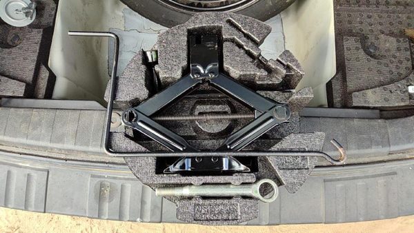 2012-2014 Subaru Legacy Outback Jack Tool Kit Set Assembly Spare Oem 97032Fj000 — photo 1