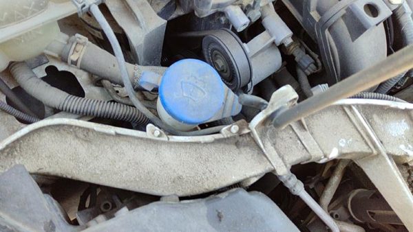2012-2018 Ford Focus Windshield Washer Fluid Reservoir With Pump Oem Wiper Tank — photo 1