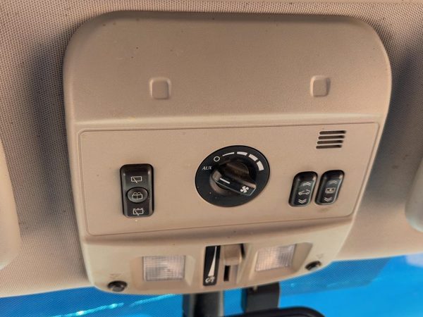 04-06 Srx Center Overhead Console Oem Dome Light Map Lamp Cubby Gray 132 — photo 2