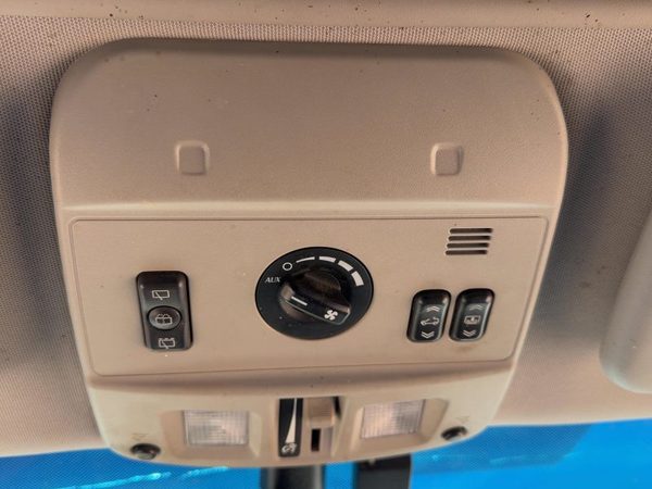 04-06 Srx Center Overhead Console Oem Dome Light Map Lamp Cubby Gray 132 — photo 3