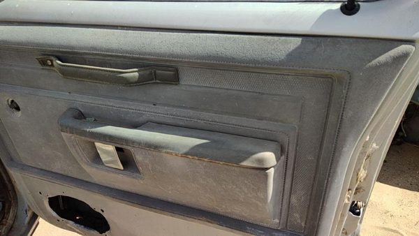 1986 Dodge Ram W250 Passenger Right Front Inside Door Trim Panel Only Oem Gray — photo 2
