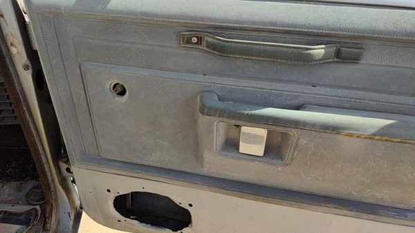 1986 Dodge Ram W250 Passenger Right Front Inside Door Trim Panel Only Oem Gray — photo 6