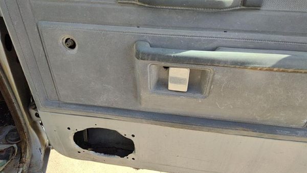 1986 Dodge Ram W250 Passenger Right Front Inside Door Trim Panel Only Oem Gray — photo 7