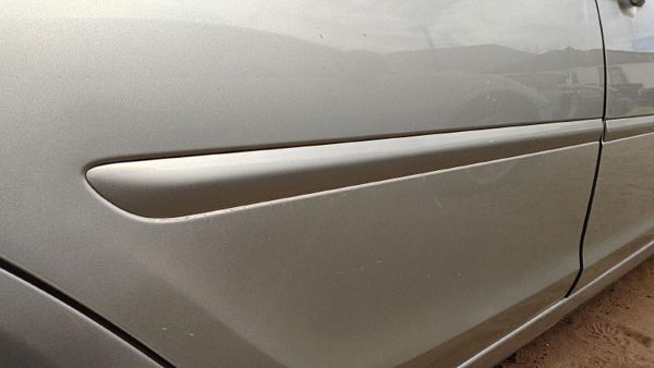 02-06 Camry Passenger Right Rear Moulding From Door Back Trim Strip Lunar Mist — photo 3