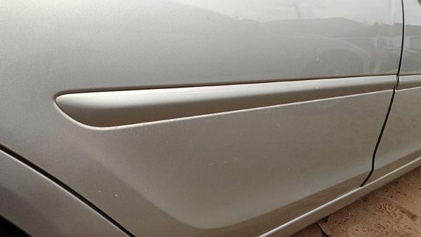 02-06 Camry Passenger Right Rear Moulding From Door Back Trim Strip Lunar Mist — photo 2