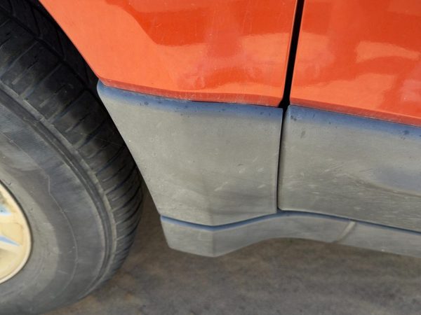 01-07 Ford Escape Driver Left Moulding From Fender Oem Trim Strip Dark Platinum — photo 2