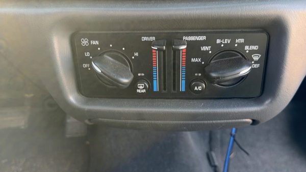 00-05 Buick Century Temperature Control Module In Dash Heater Ac Head Unit Oem — photo 1