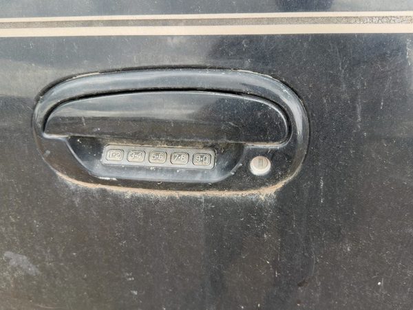 1997-2002 Ford Expedition Driver Left Front Outside Door Handle Oem Black — photo 4