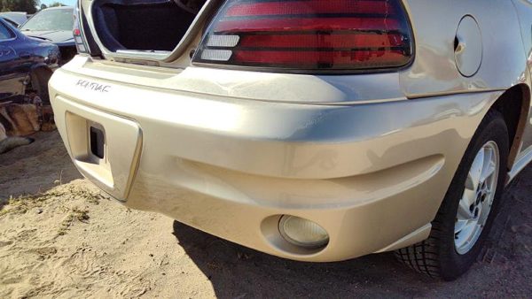 2003-2005 Pontiac Grand Am Rear Bumper Cover Assembly Back 33U Champagne Beige — photo 2