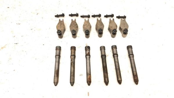 01-02 Dodge Ram 2500 Fuel Injector Hold Downs And Injector Tubes 5.9L Cummins — photo 1