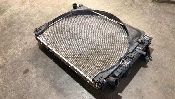 2013-2018 Dodge Ram 4500 Radiator With Fan Shroud Oem Cummins 6.7L At 4X4 — photo 7