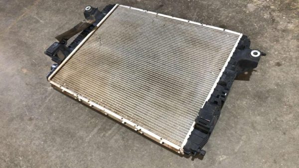 2013-2018 Dodge Ram 4500 Radiator With Fan Shroud Oem Cummins 6.7L At 4X4 — photo 12