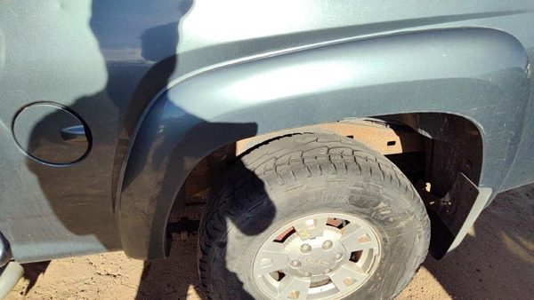 2004-2012 Gmc Canyon Driver Left Rear Wheel Flare Moulding Back Stealth Gray 46U — photo 2