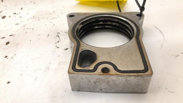 1996 Silverado 1500 4.3L Helix Throttle Body Spacer Adapter — photo 4