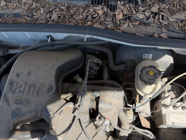 2001-2002 Chevy Cavalier Intake Manifold Oem 2.2L 12567678 — photo 1