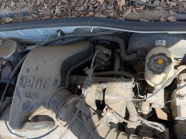 2001-2002 Chevy Cavalier Intake Manifold Oem 2.2L 12567678 — photo 2