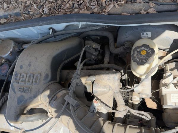 2001-2002 Chevy Cavalier Intake Manifold Oem 2.2L 12567678 — photo 4