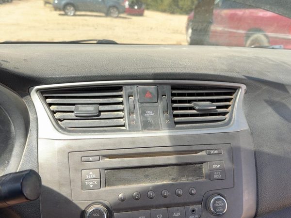 2014 Nissan Sentra Dash Panel Charcoal G — photo 1